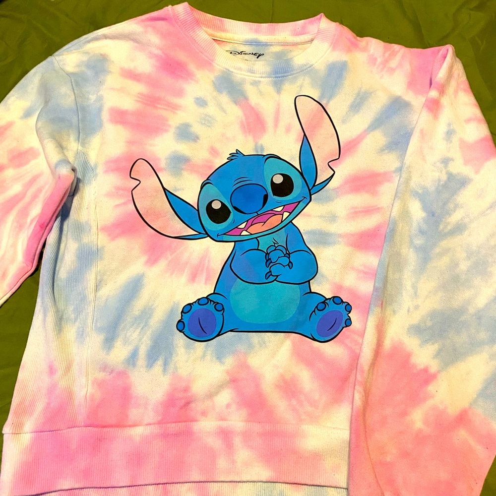 Disney Stitch sweater ✨